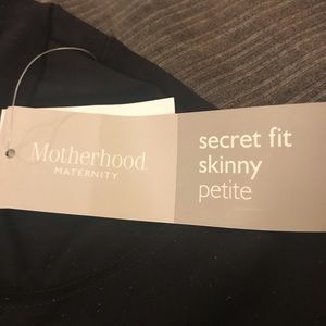 Black maternity leggings